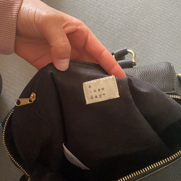 Cute Handeheld purse - Picture 3 of 3